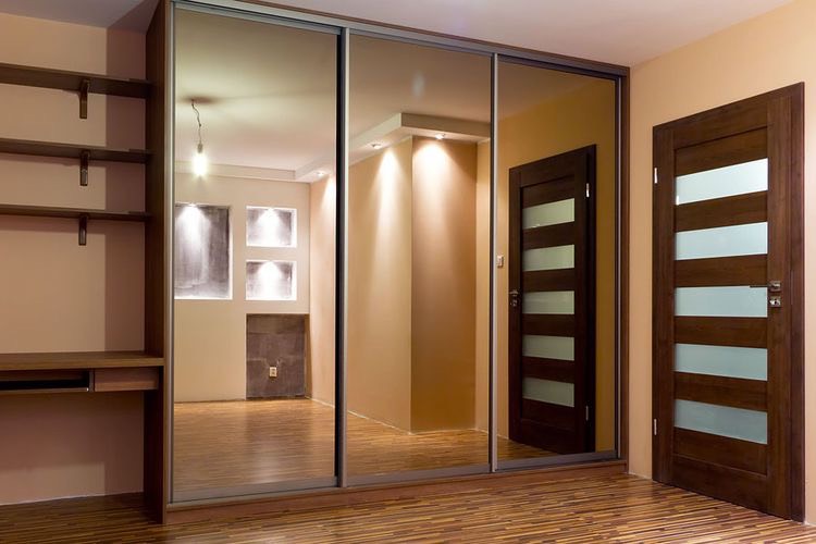 Tủ quần áo ốp tường 9 tủ ốp tường cửa lùa bằng gương