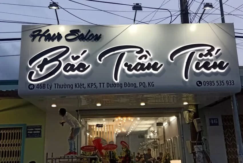 bien quang cao chu noi mica 1