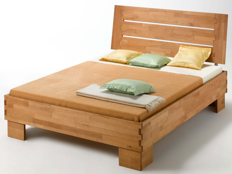Giường ngủ gỗ ghép từ Đức