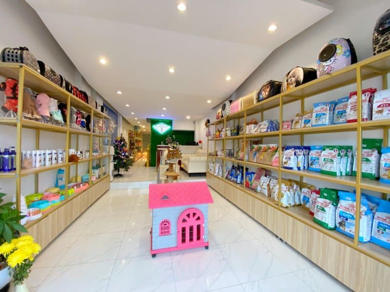 Khong-gian-thong-thoang Thiết Kế Pet Shop