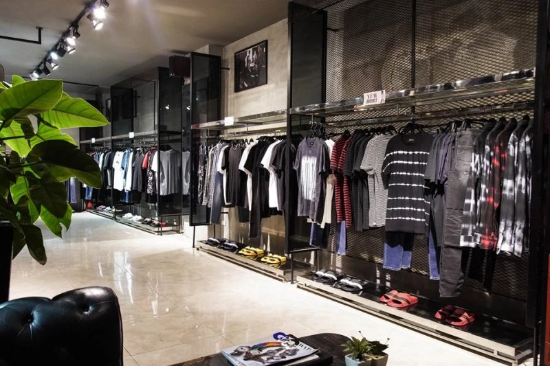 phong-cach-cua-hang-doc-dao Thiết Kế Shop Quần Áo Nam Nhỏ Đẹp