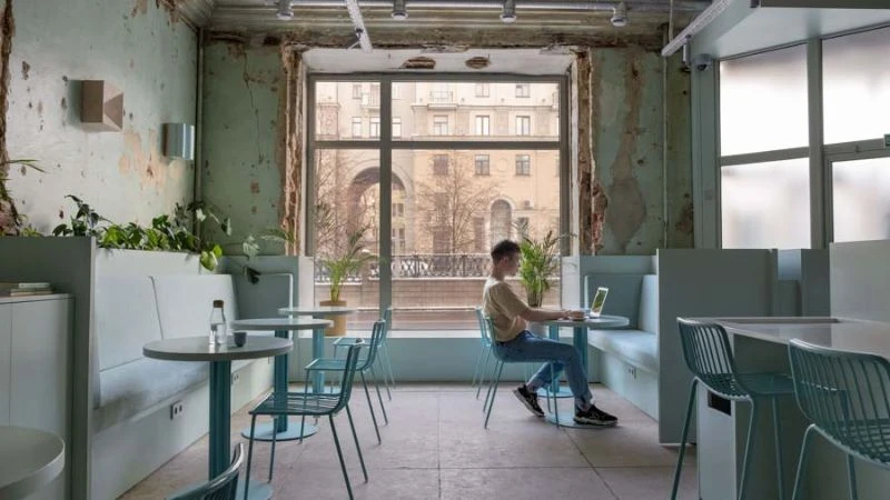 phong-cach-nha-ong-voi-khong-gian-hep Những Mẫu Thiết Kế Quán Cafe 5x20