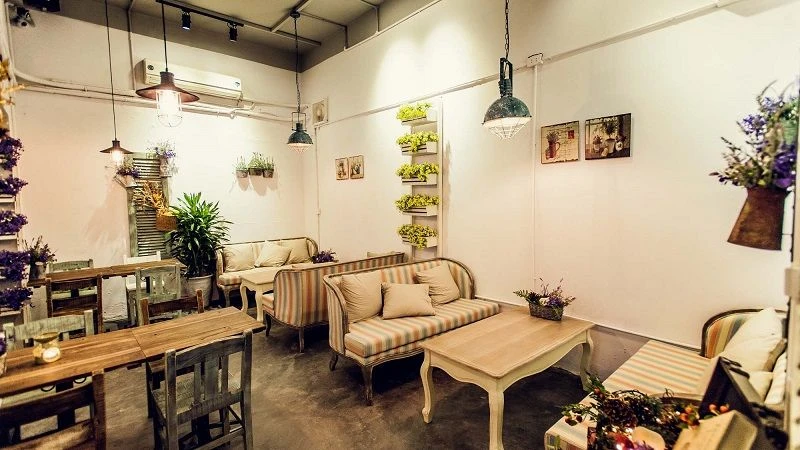 trang-tri-quan-cafe-tre-trung Cách Trang Trí Quán Cafe Nhỏ Đẹp
