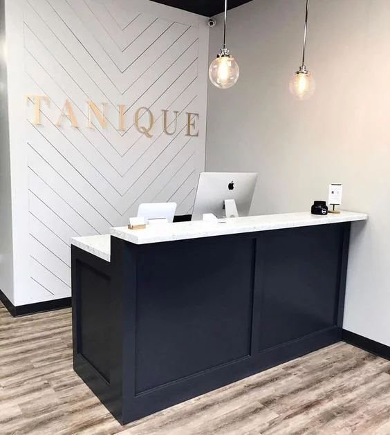 12+ Quầy lễ tân nhỏ 13 Q Lễ Tân Nhỏ