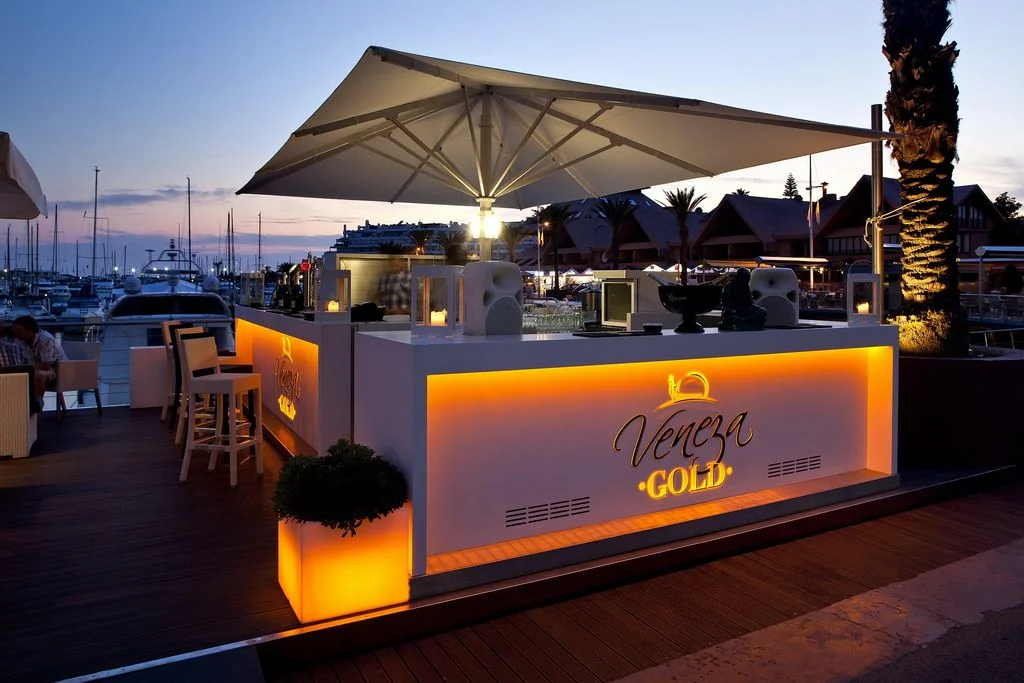 Quay-Bar-Ngoai-Troi- Quầy Bar Ngoài Trời