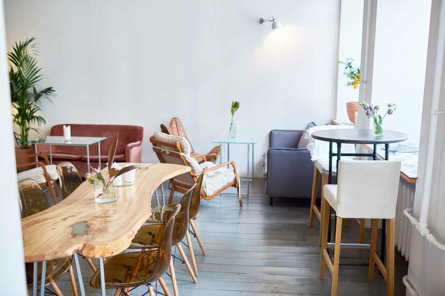 interior-stylish-restaurant-scaled Thiết Kế Quán Trà Sữa