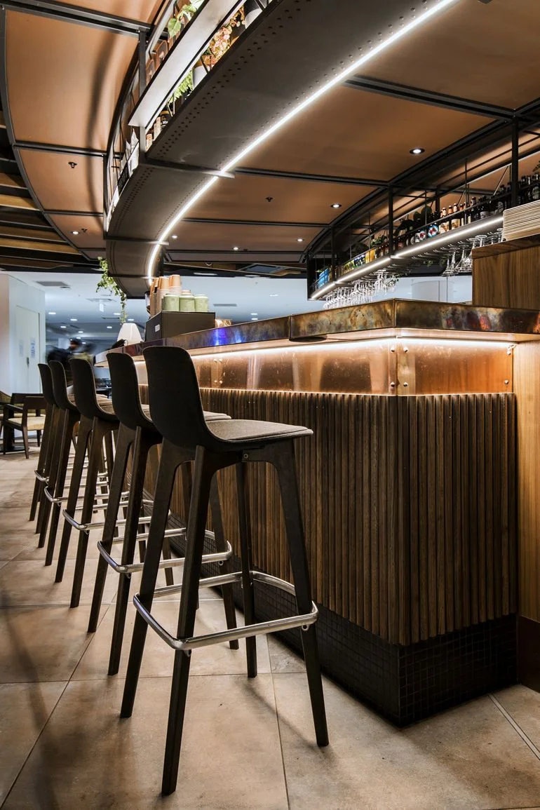 Quay-Bar-Chu-I-5 Quầy Bar Chữ I