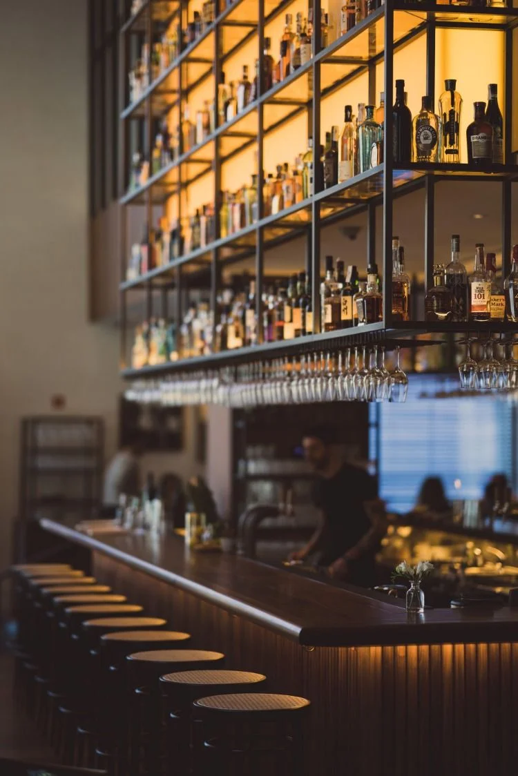 Quầy Bar Chữ L