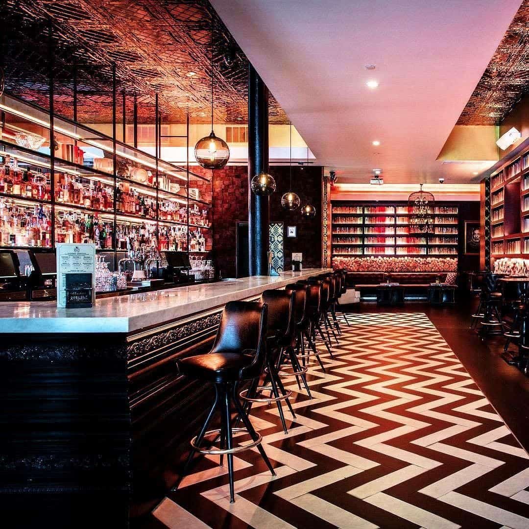Quầy Bar Chữ L