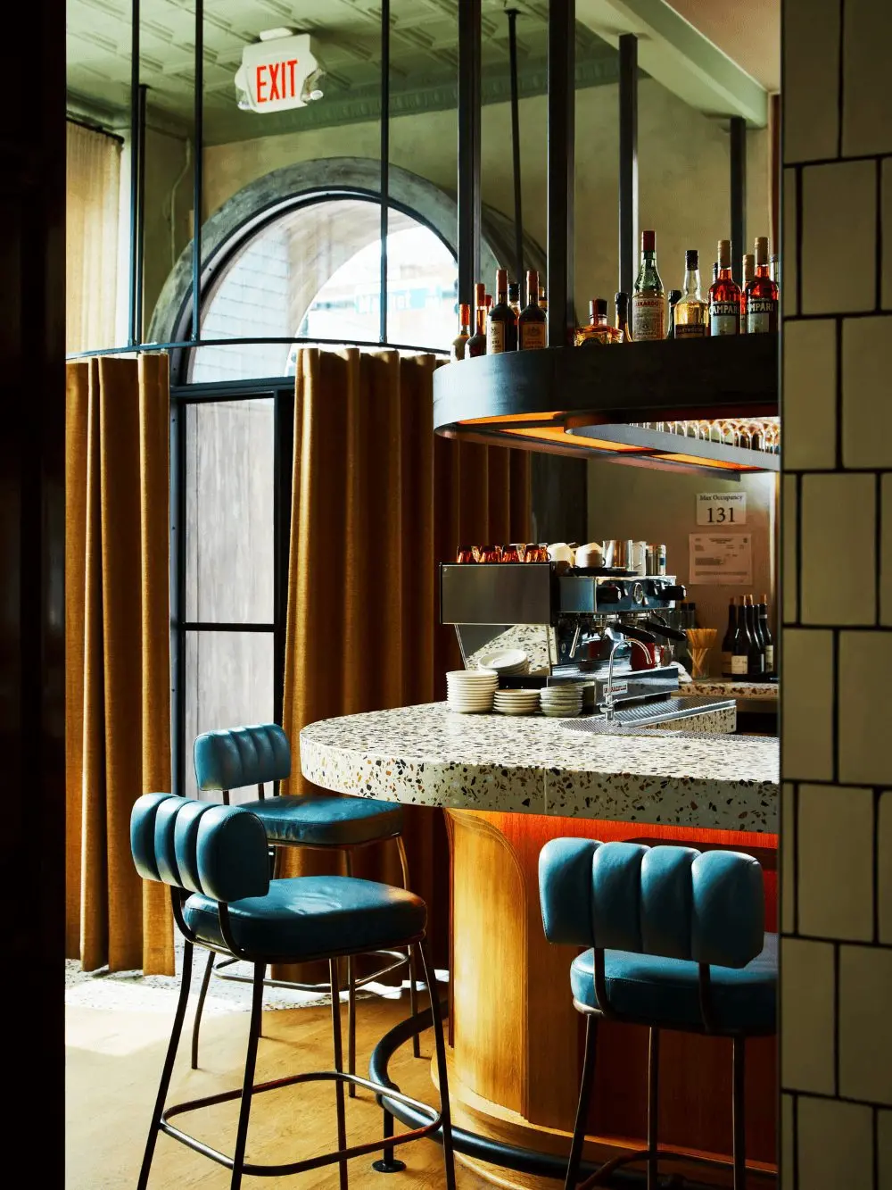 Quầy Bar Gỗ Ốp Đá Kết Hợp Khung Sắt