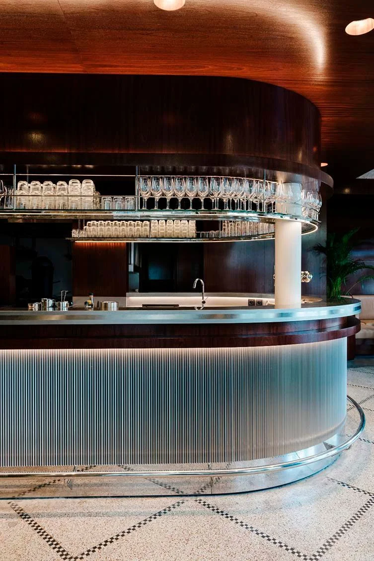 Quầy Bar Vòng Cung