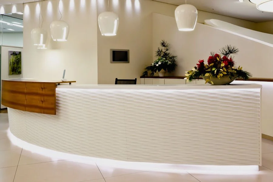Quầy Lễ Tân Led Hiện Đại