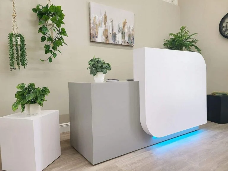 Quầy Lễ Tân Led Hiện Đại