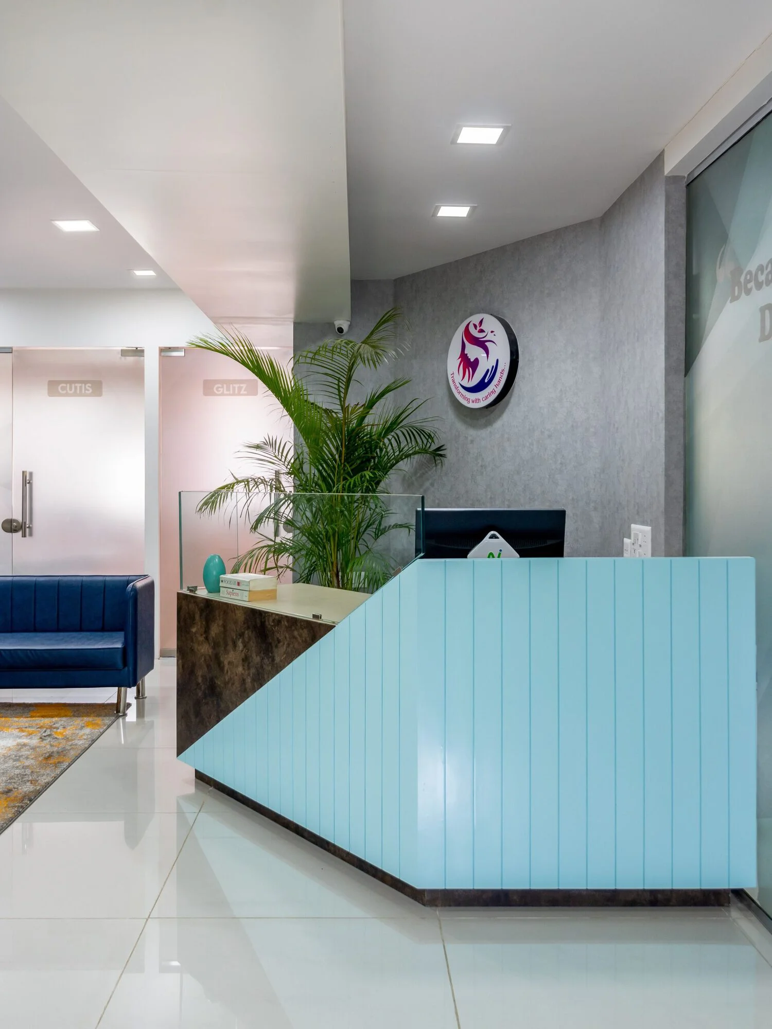 Quầy Lễ Tân Nhỏ Đẹp Tinh Tế