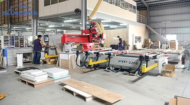Xưởng nội thất gỗ công nghiệp Bluecons TP.HCM giá tận gốc 5 Trang thiết bị hiện đại tại xưởng Bluecons