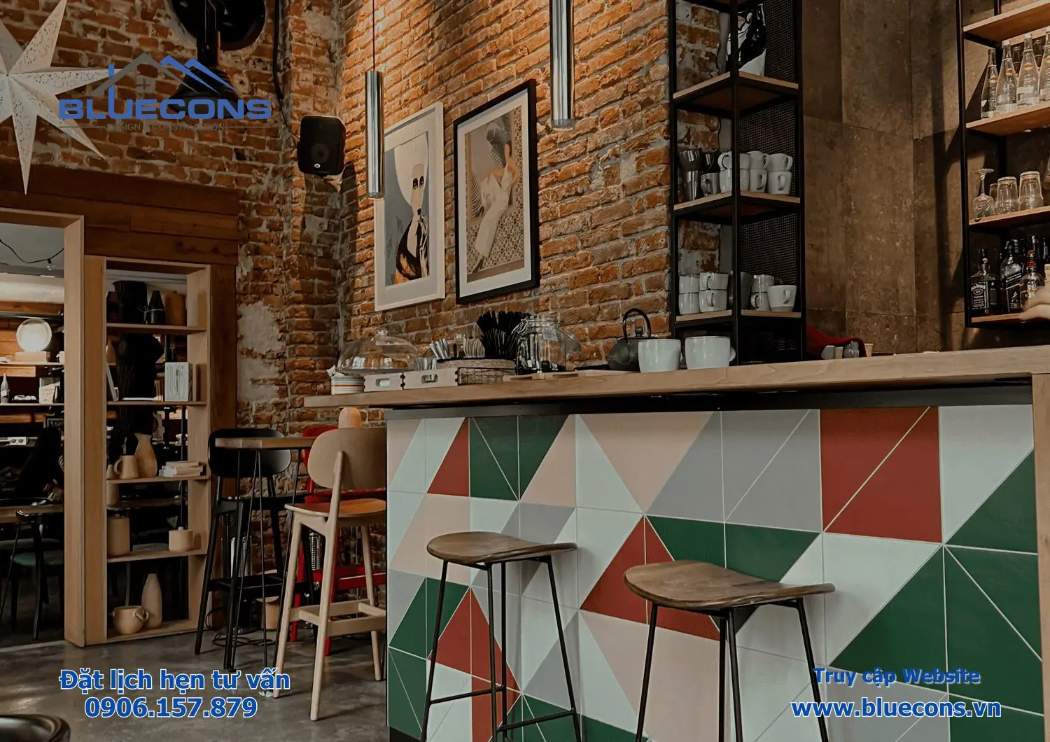 Kệ trưng bày quán cafe