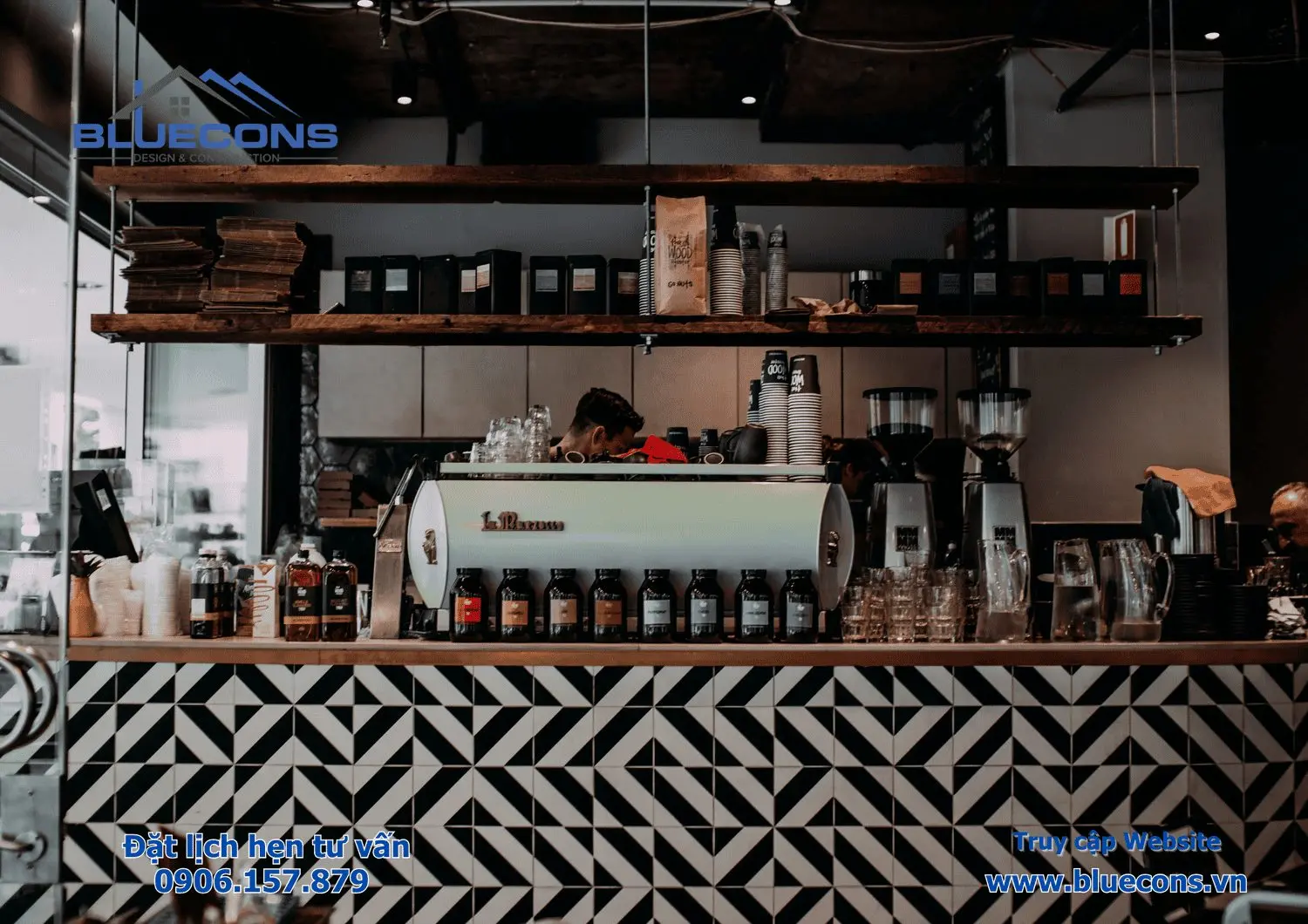Kệ trưng bày quán cafe
