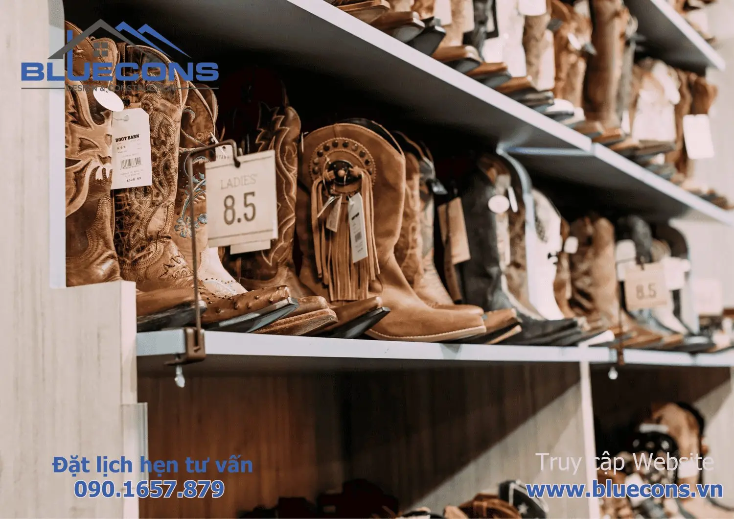 Kệ trưng bày shop thời trang