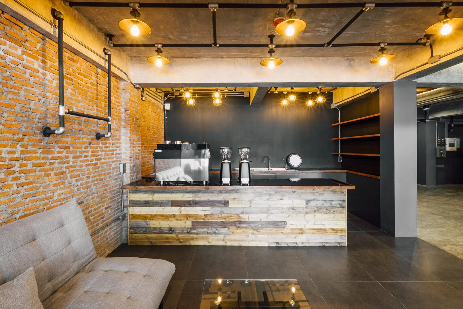 Quầy thu ngân quán cafe