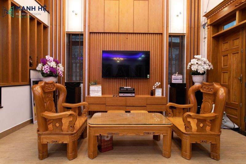 Thi Công Nội Thất Nhà Phố Tân Bình 12 Bộ bàn ghế gỗ sang trọng trong không gian nhà phố Tân Bình