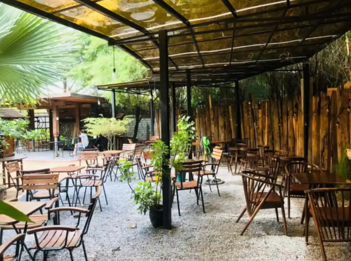 cac-mau-thiet-ke-quan-cafe-7 Tổng hợp các mẫu thiết kế quán cafe đẹp năm 2024