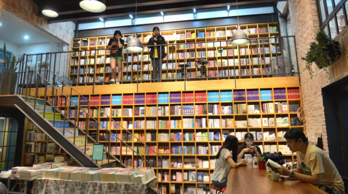 Mẫu quán cafe sách