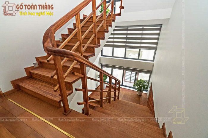 Thi Công Cầu Thang Gỗ Nhà Phố 12 Cầu thang gỗ tự nhiên đẹp