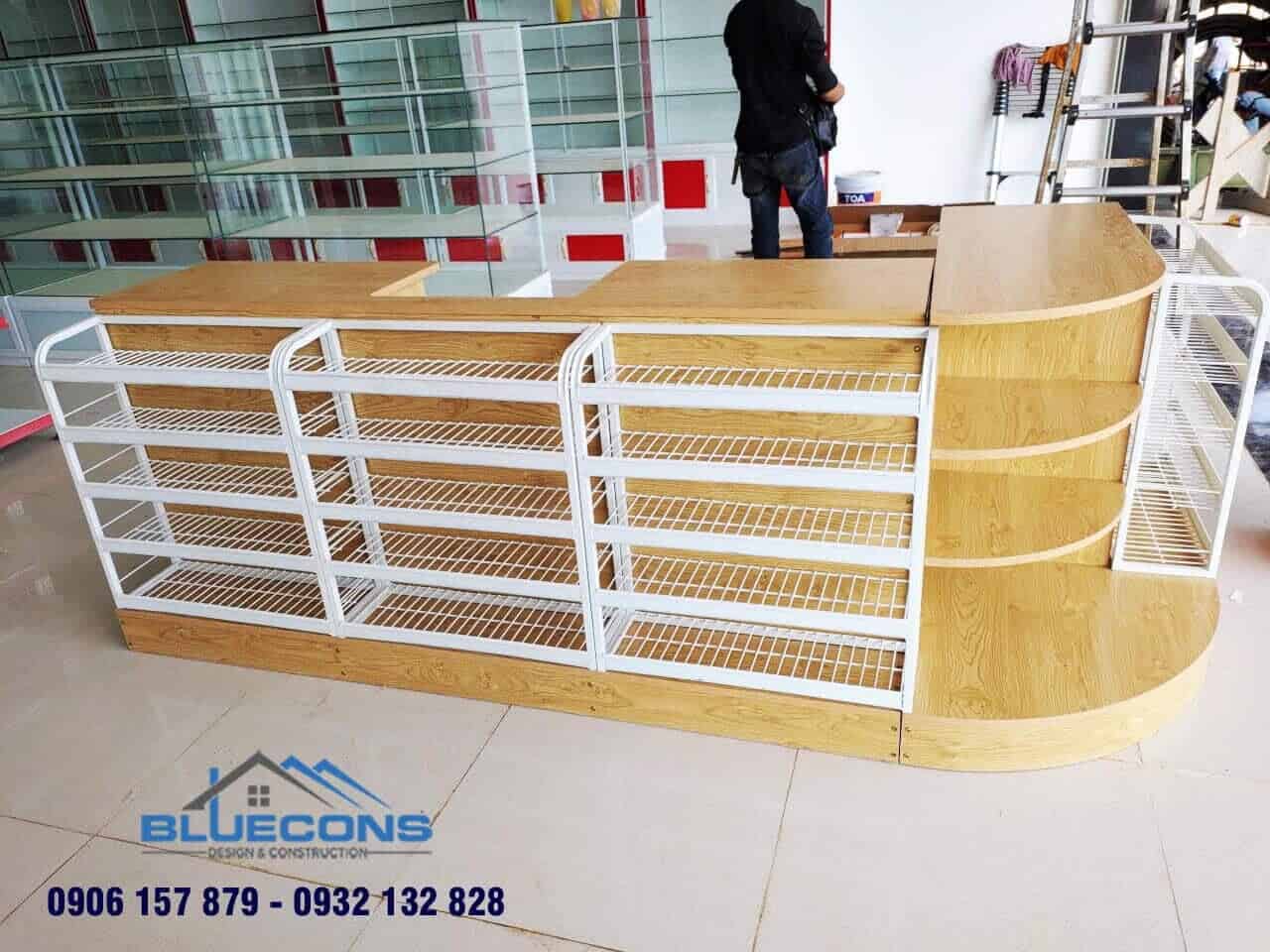 Mê mẩn trước 99+ mẫu quầy thu ngân gỗ công nghiệp đẹp mắt, “hot trend” 2022 - BLUECONS