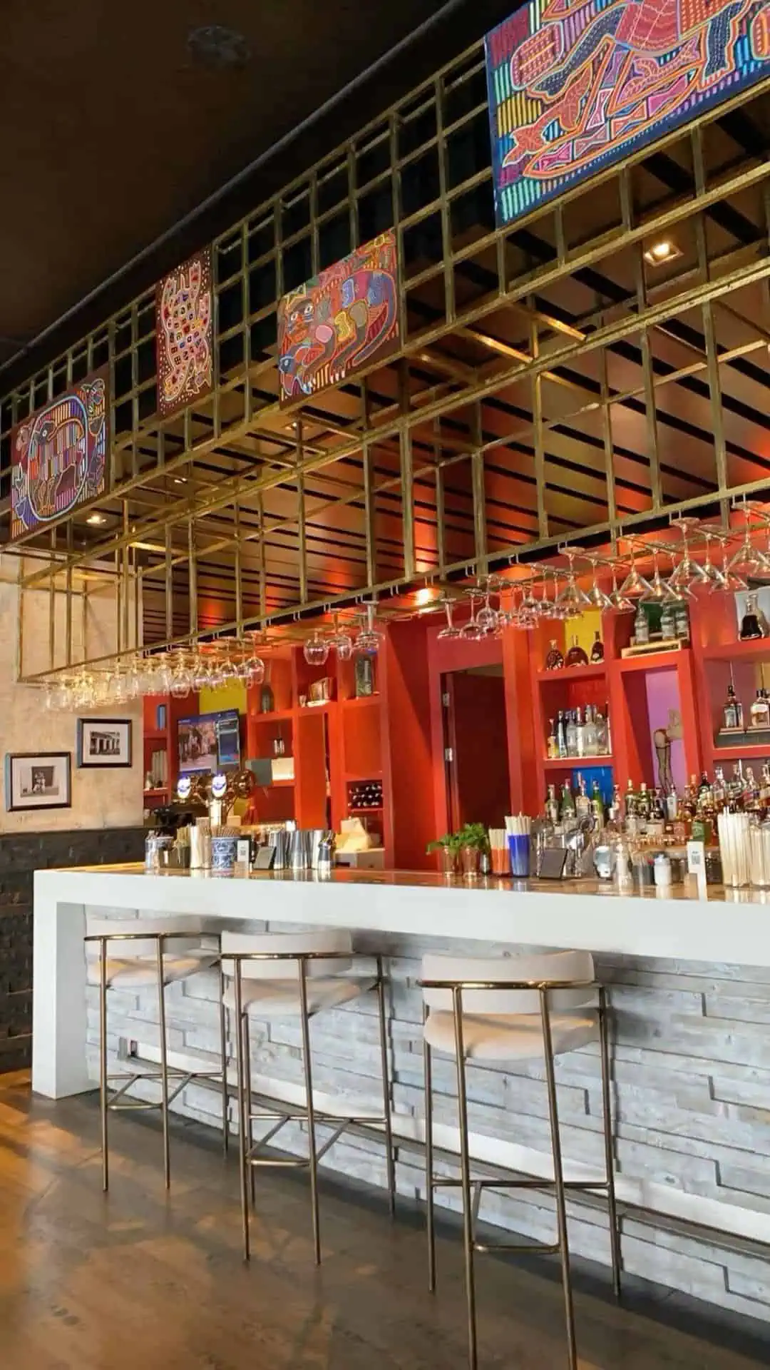 mau-ban-quay-ban-hang-14 Quầy bar ngoài trời đẹp ấn tượng 2024