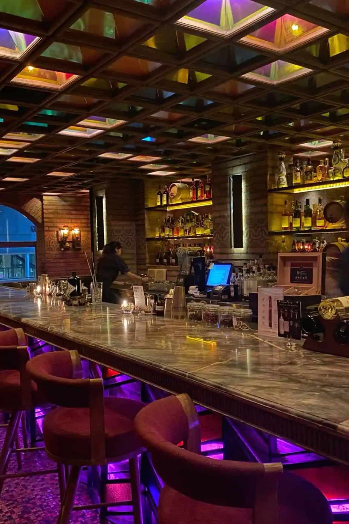 mau-ban-quay-ban-hang-16 Quầy bar cafe ngoài trời — Thiết kế thi công Nội Thất HCM
