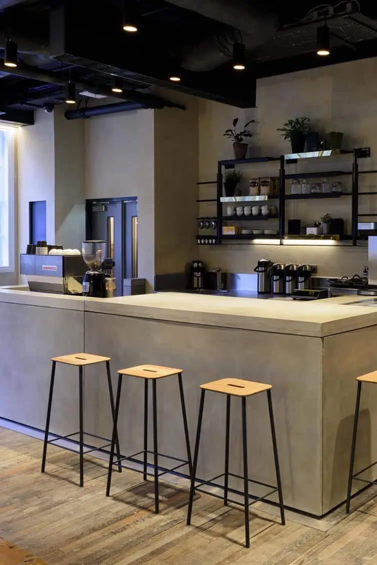 mau-quay-bar-chu-L-9 Tổng hợp các mẫu quầy Bar cho quán cafe 2024
