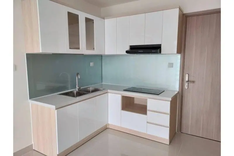 Hình ảnh tủ bếp acrylic bóng gương