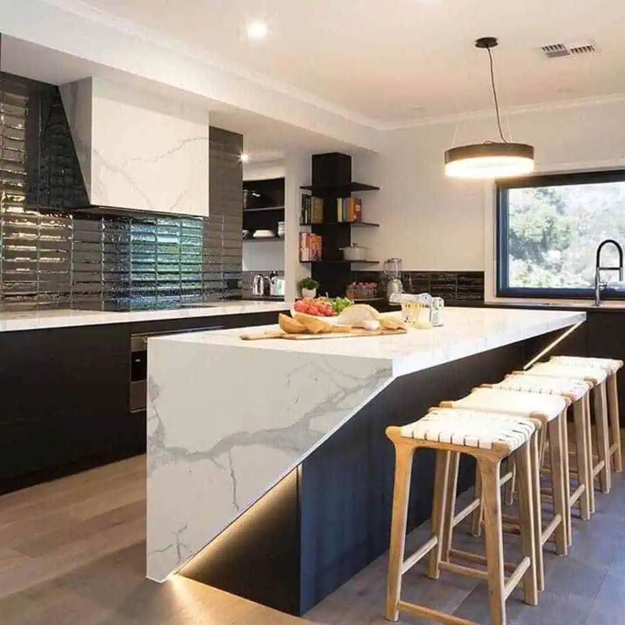 quay-bar-op-da-46 Những lưu ý khi thiết kế quầy bar ốp đá nhân tạo tại nhà