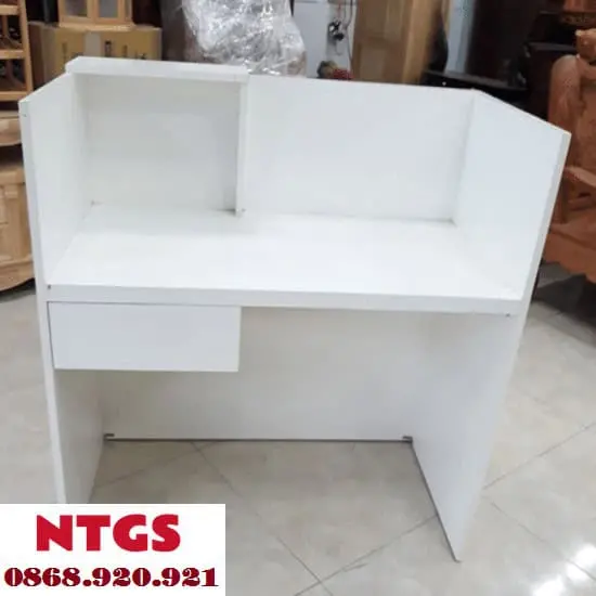 Quầy lễ tân gỗ công nghiệp