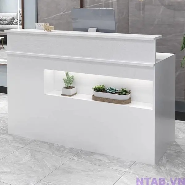 Quầy lễ tân đơn giản