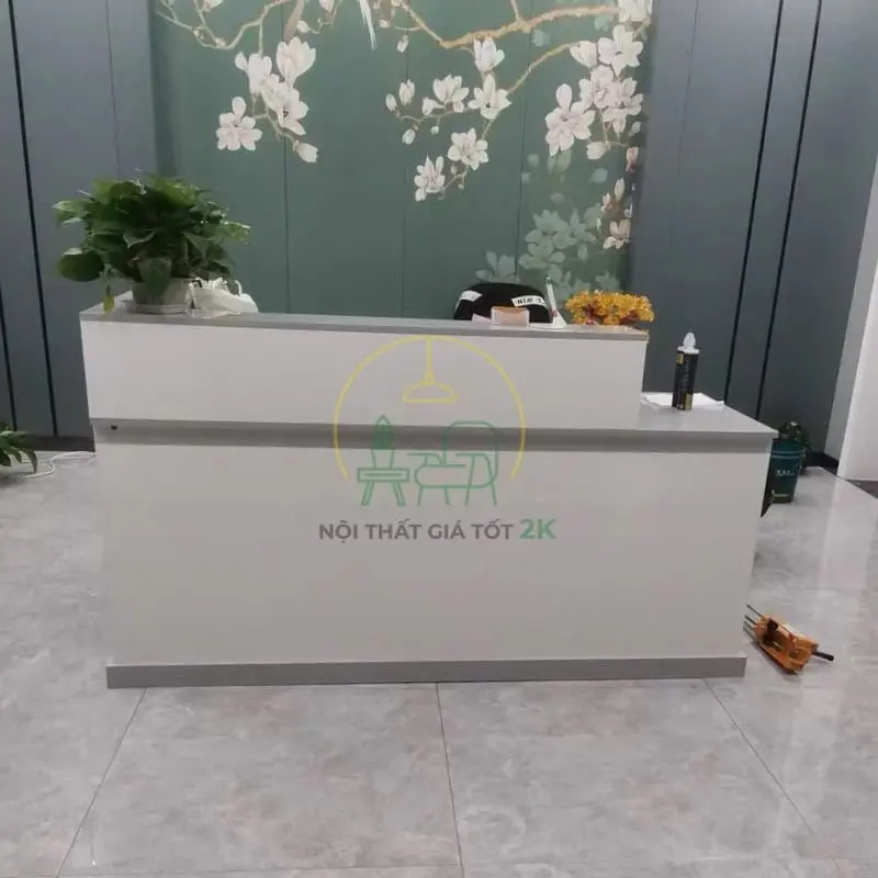 Quầy lễ tân với thiết kế hiện đại