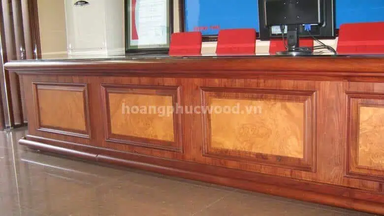 quay-le-tan-bang-go-tu-nhien-4-laho-Ti43 Quầy lễ tân bằng gỗ tự nhiên