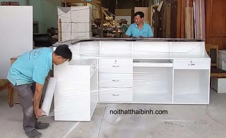 quầy lễ tân 6