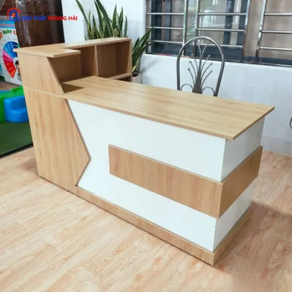 quầy lễ tân 7