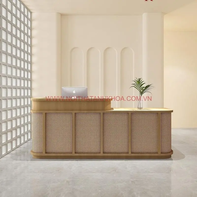 Quầy lễ tân gỗ thông đẹp hiện đại