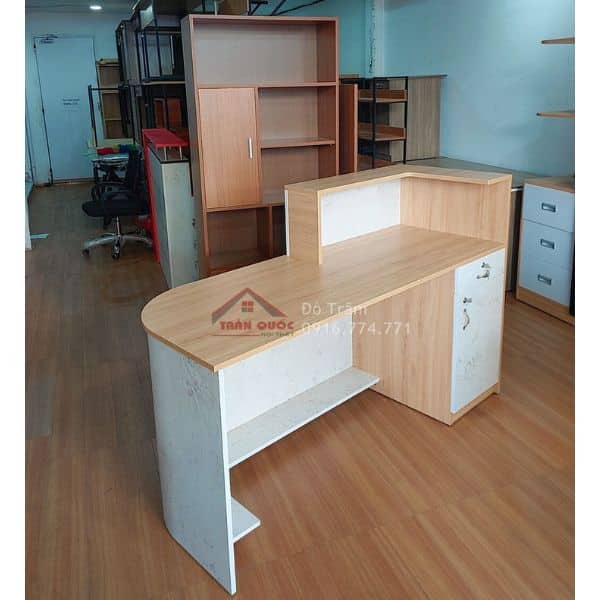 quay-le-tan-cong-laho-QArk Quầy lễ tân cong