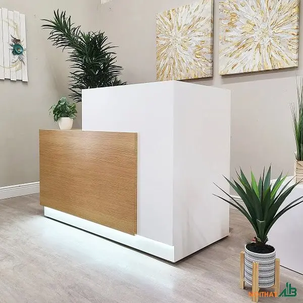 Quầy lễ tân hình chữ nhật