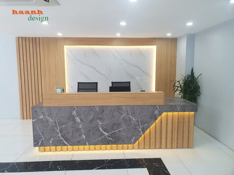 Mẫu quầy lễ tân sang trọng