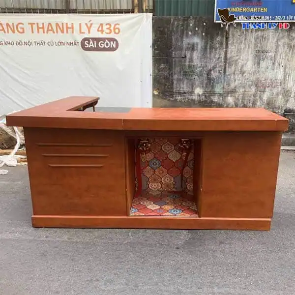 quay-le-tan-ket-hop-ban-tho-laho-8Ooq Quầy lễ tân kết hợp bàn thờ