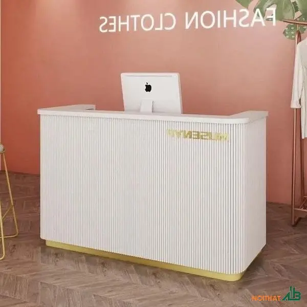 Quầy lễ tân shop quần áo làm từ nhựa
