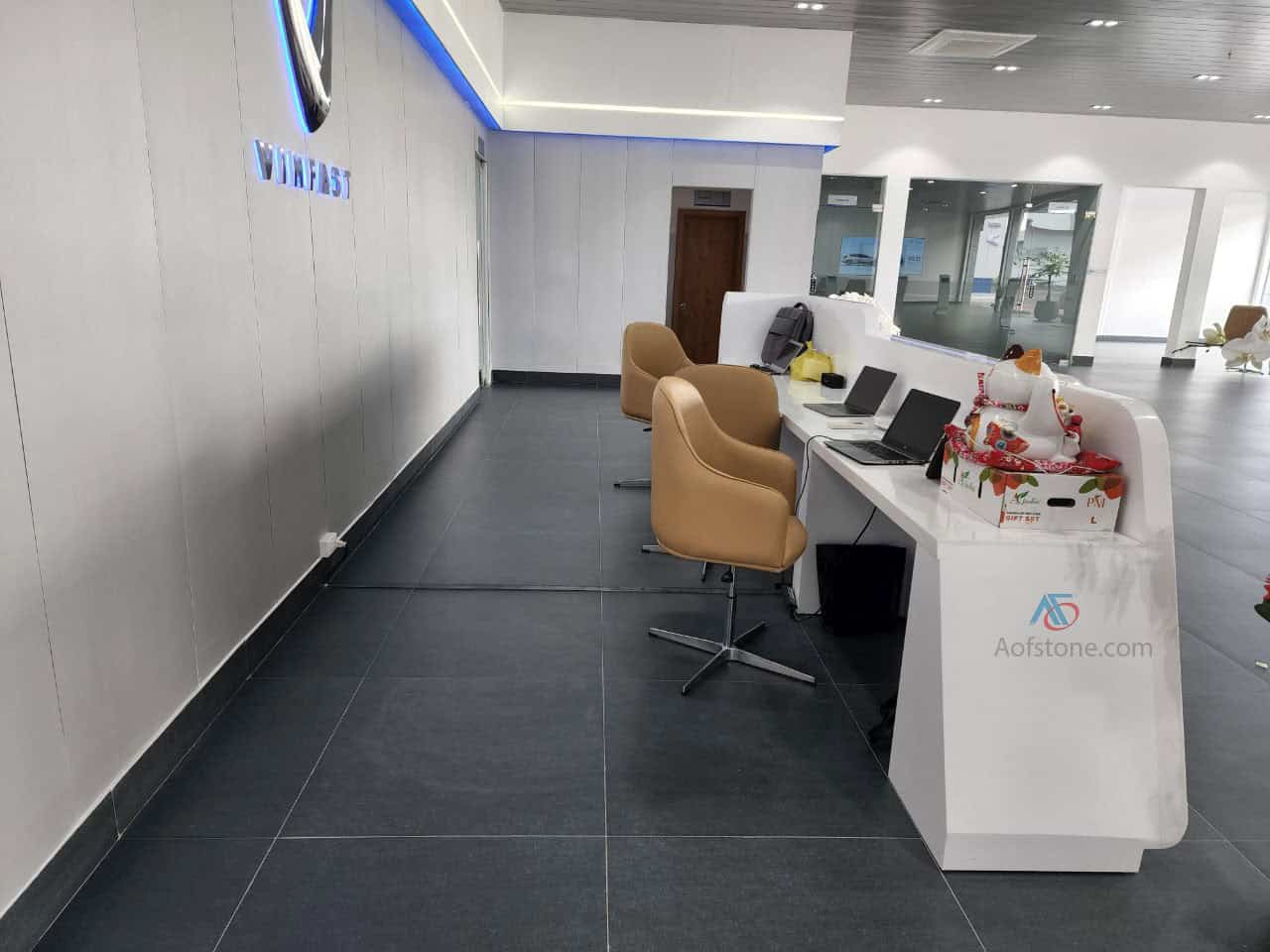quay-le-tan-vinfast-laho-c9Oq Quầy lễ tân vinfast
