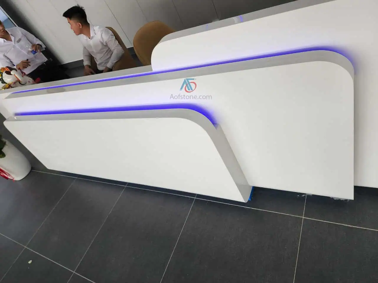 quay-le-tan-vinfast-laho-qQ7d Quầy lễ tân vinfast