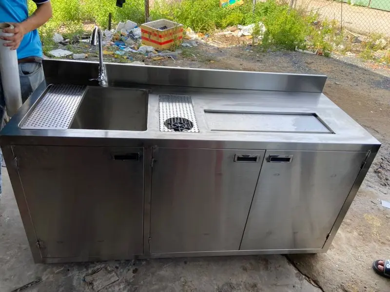 Mẫu quầy inox cao cấp