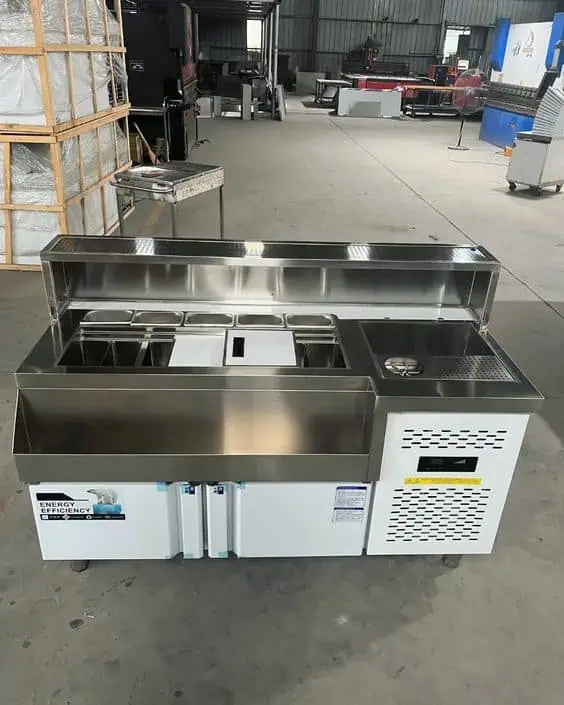 quay-pha-che-inox-cho-quan-cafe-4 Quầy Pha Chế Inox Cho Quán Cafe 5 Mẫu Đáng Đầu Tư Trong Năm 2024