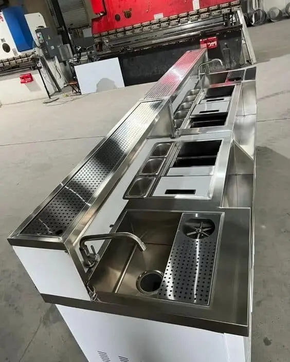 Mẫu quầy pha chế inox cho quán cafe đẹp trong năm nay